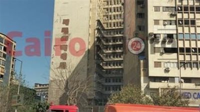 الحماية المدنية تسيطر على حريق مخزن بجوار مبنى البريد في رمسيس | بث مباشر