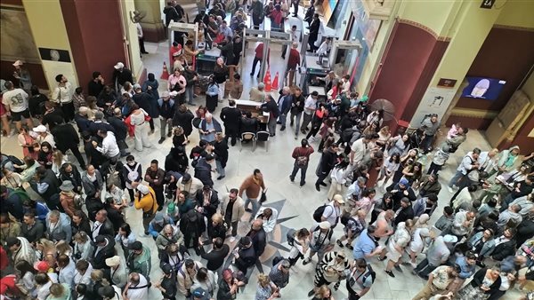 إقبال كبير من السائحين