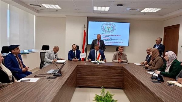 خلال التوقيع