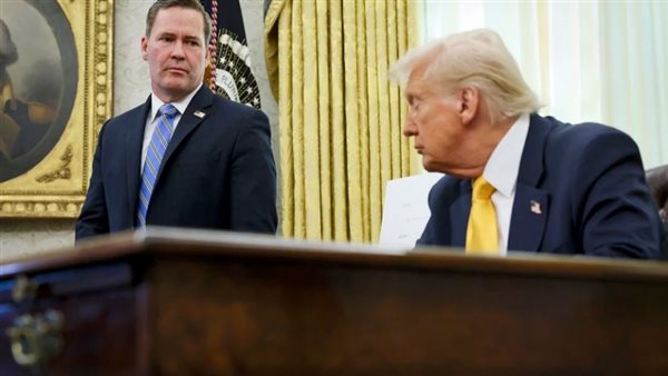 ترامب ومستشار الأمن