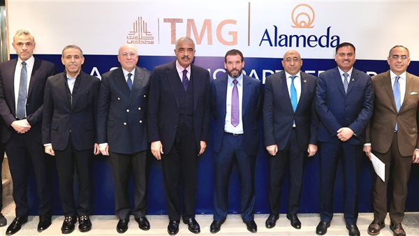 على هامش التوقيع