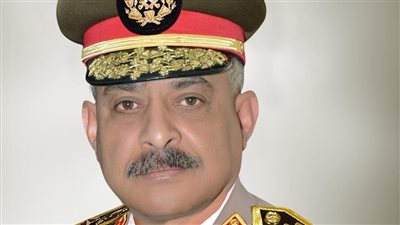 وزير الدفاع يشهد حفل انتهاء فترة الإعداد العسكري لطلبة الأكاديمية والكليات العسكرية