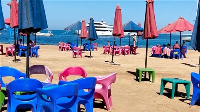 الأسعار مابين 30 إلى 50 جنيها.. آخر استعدادات شواطئ الغردقة لاستقبال زوارها خلال عيد الفطر المبارك| صور