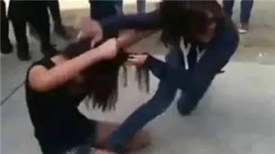 ننشر التقرير الطبي للطالبة المصابة على يد زميلاتها داخل حمام مدرسة بأكتوبر