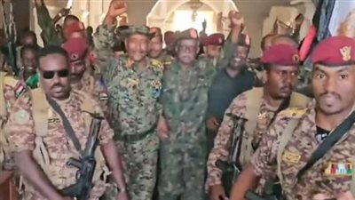 بعد وصول البرهان.. قوات الدعم السريع تنسحب من الخرطوم والجيش السوداني ينتشر بالعاصمة 