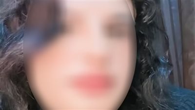 ارتدى ملابس نسائية ووضع مكياجا.. تجديد حبس تيك توكر وصديقه 15 يوما بمدينة دهب