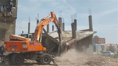 تنفيذ 4 قرارات إزالة لأعمال بناء بدون ترخيص واسترداد 750 مترا مربعا بالإسكندرية