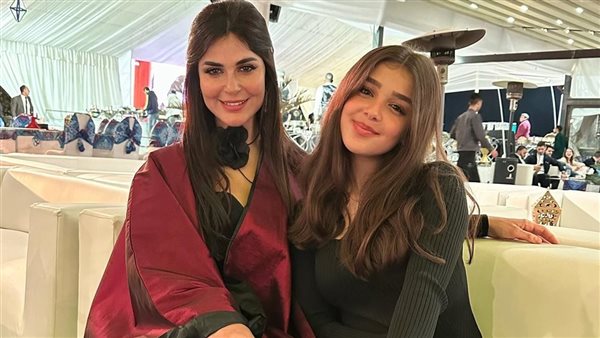 رانيا منصور وابنتها