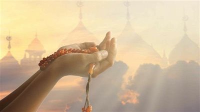 أجمل 100 دعاء آخر جمعة من شهر رمضان.. ردده لعلها تكون ليلة القدر