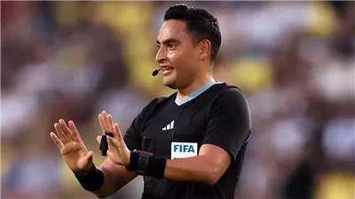 لديه خلاف مع رونالدو وأدار مواجهتين لمصر.. من هو هيكتور مارتينيز حكم مباراة الزمالك وسيراميكا؟ 