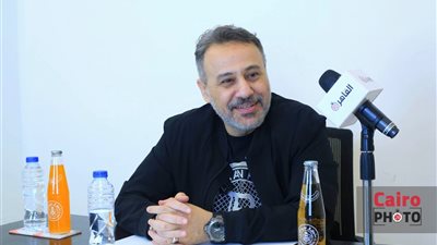 إيهاب فهمي: محمد سامي قادر على إخراج أحلى ما في الممثل