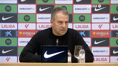 هانز فليك: مباراة جيرونا هي الأهم.. ودفعنا ثمن الفوز بإصابة أولمو