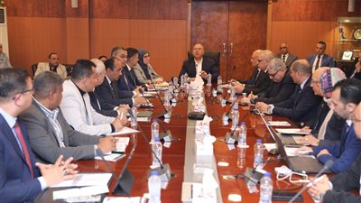 كامل الوزير: ضرورة تسريع وتيرة ترفيق المناطق الصناعية لاستيعاب طلبات الشركات الأوروبية