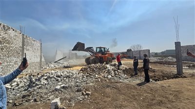 محافظ القليوبية يتابع إزالة التعديات على الأراضي الزراعية بالقناطر الخيرية