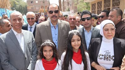 محافظ سوهاج يفتتح مسجد عبد الرحمن بن أبي بكر في قرية كوم أشقاو بمركز طما