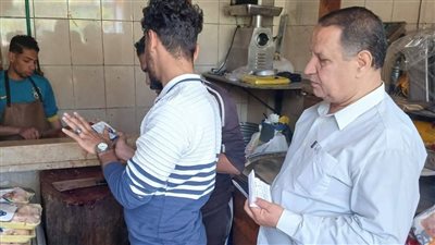 حملة مكثفة لمراقبة الأغذية وضبط الأسواق بمراكز الوادي الجديد