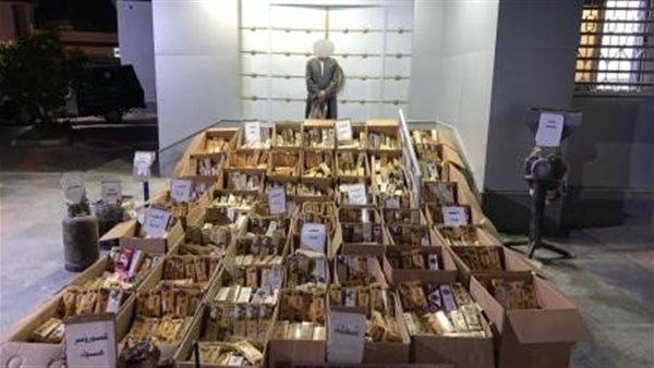 المتهم حوزة المضبوطات