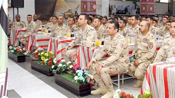 جانب من تناول وجبة