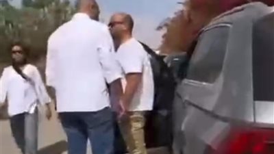 مشاجرة داخل نادي الجزيرة بين شخص وطليقته وأقاربها بعد منعه من رؤية أطفاله