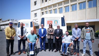 البنك الأهلي يدعم مؤسسة الحسن بـ أتوبيسات خاصة لذوي الهمم