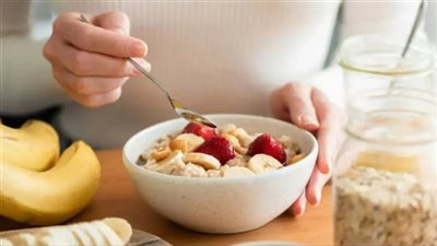 أضرار تناول الفاكهة على معدة فارغة