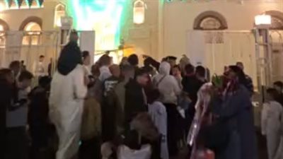بدء توافد المصلين على مسجد عمرو بن العاص لأداء صلاة عيد الفطر | بث مباشر