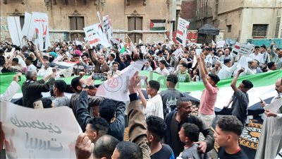 مظاهرات حاشدة بالمنيا تعقب صلاة العيد.. الكل وراء قرارات الدولة ورفض قاطع للتهجير