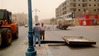 مطروح تحذر من الطقس غير المستقر وتناشد المواطنين بالابتعاد عن اللافتات والأعمدة الآيلة للسقوط