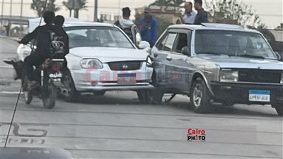 حادث تصادم بين 3 سيارات أعلى الطريق الأبيض | صور