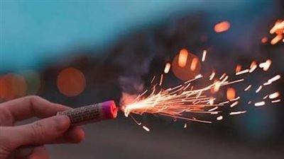 بسبب الألعاب النارية.. صغير يفقد عينه في الوادي الجديد