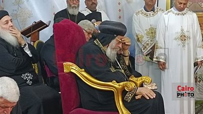 البابا تواضروس ناعيًا الأنبا باخوميوس خلال صلاة الجنازة: نودع هذا القلب الكبير الذي احتوانا جميعًا | بث مباشر