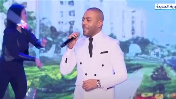 المطرب تامر عاشور