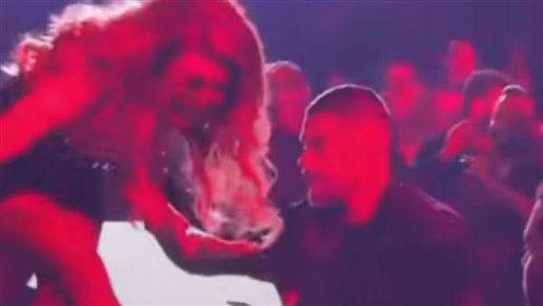 سقوط نوال الزغبي