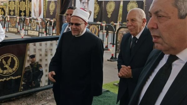 الدكتور شوقي علام