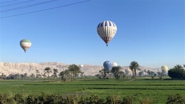 البالون الطائر بالأقصر