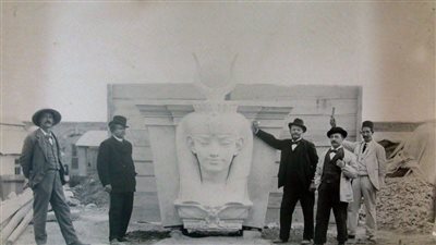 المتحف المصري بالتحرير ينشر صورا نادرة من وضع حجر الأساس الخاص به 