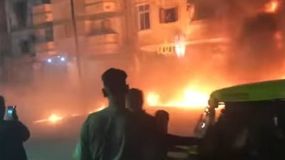 ندب فريق من البحث الجنائي لمعاينة حريق محل زيوت سيارات في أبو قير بالإسكندرية