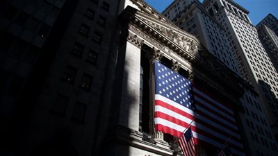 رسوم ترامب الجمركية تهبط بأسهم البنوك وشركات الوساطة في أمريكا