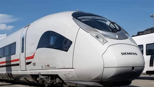 القطار الكهربائي