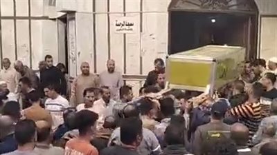 تشييع جنازة شاب قُتل في مشاجرة على يد 3 آخرين بكفر الشيخ| بث مباشر