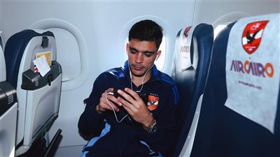 بعثة الأهلي تغادر مطار القاهرة إلى موريتانيا لمواجهة الهلال السوداني