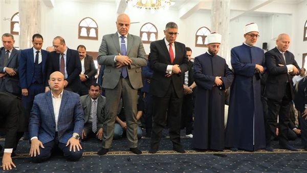  وزير الأوقاف ومحافظ