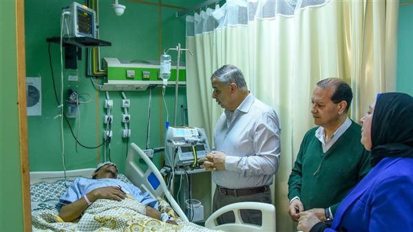 جانب من زيارة محافظ