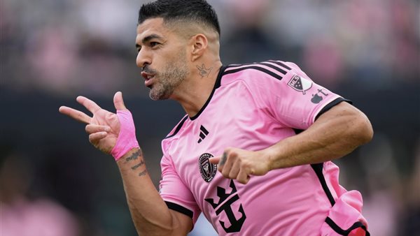 لويس سواريز بقميص