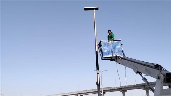 تحويل كشافات الإنارة