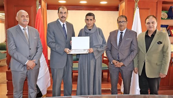 تكريم مواطنين نجع