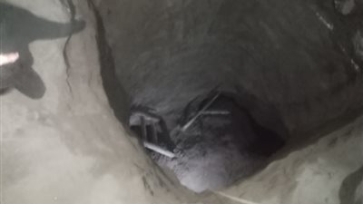 يصعب استخراج الجثة.. انهيار حفرة على عامل أثناء التنقيب عن الآثار بسوهاج