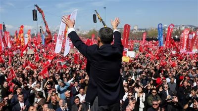 المعارضة التركية تتعهد بمواصلة الاحتجاجات على سجن منافس أردوغان الرئيسي