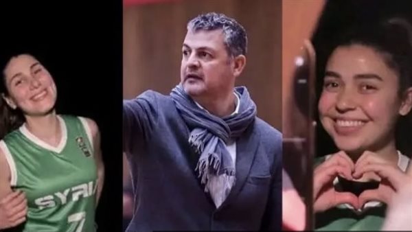 المدرب واللاعبتان