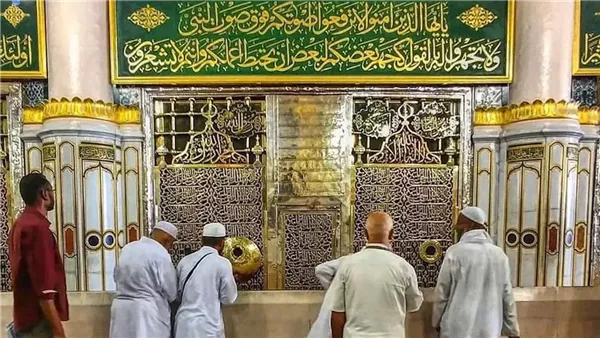 أدعية زيارة قبر النبي